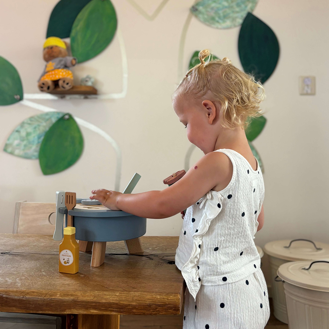 Kinderopvang spelend meisje